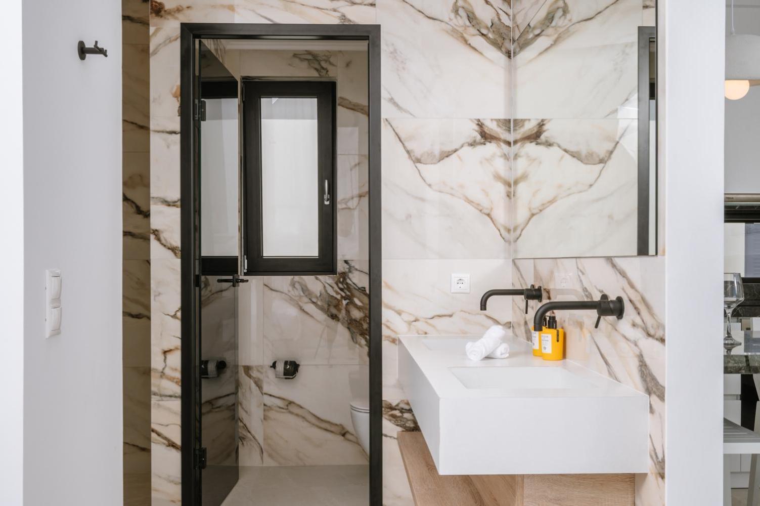 Sardines Luxury Suites Hersonissos  Exterior foto